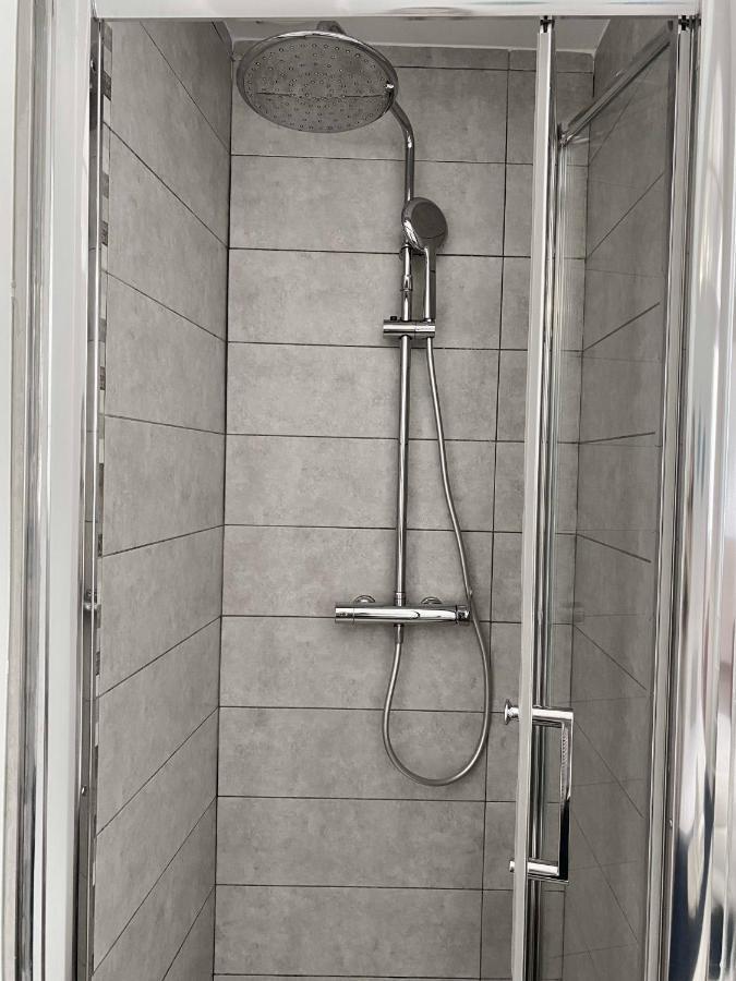 Апартаменты Quirky 1Br Just Off Main Street Prime Location Гибралтар Экстерьер фото