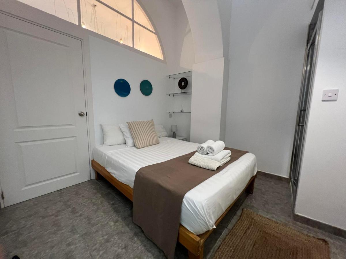 Апартаменты Quirky 1Br Just Off Main Street Prime Location Гибралтар Экстерьер фото