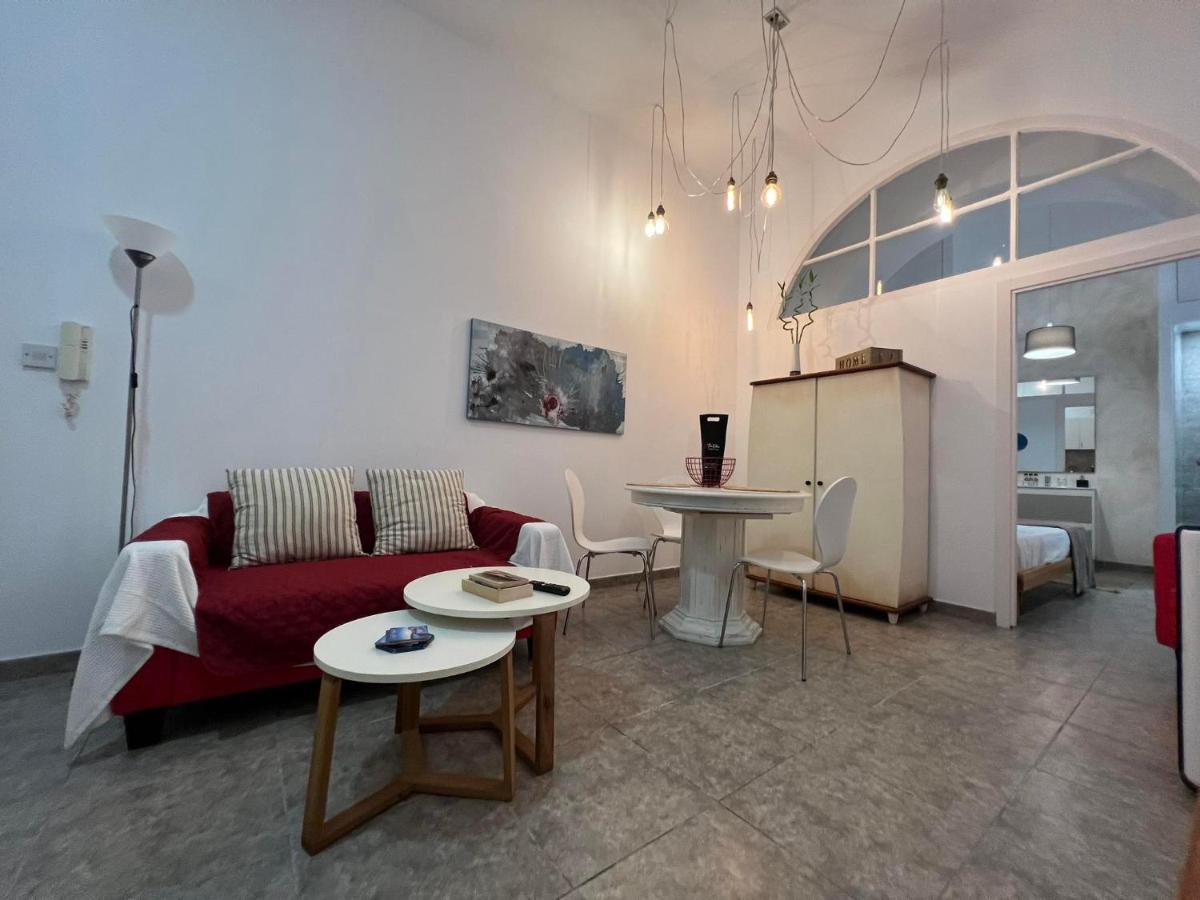 Апартаменты Quirky 1Br Just Off Main Street Prime Location Гибралтар Экстерьер фото