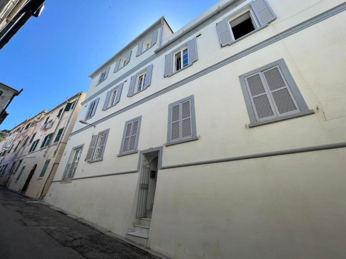 Апартаменты Quirky 1Br Just Off Main Street Prime Location Гибралтар Экстерьер фото